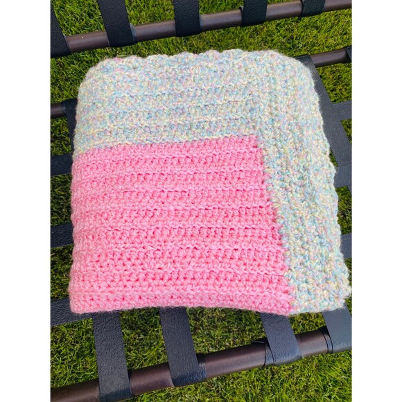 Super-Soft Hand Crocheted Blanket with Homespun Acrylic Yarn - Picture 3 of 9